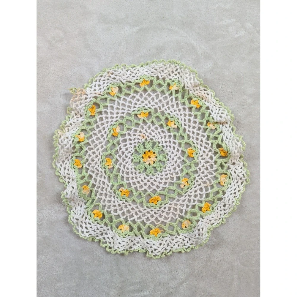 VTG Handmade Crochet Floral Doily Round White Green Yellow 12‎ Inch Cottagecore